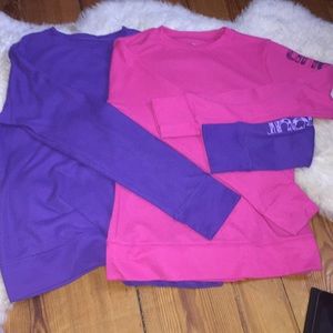 Under Armour long sleeve comfy shirts. 💫